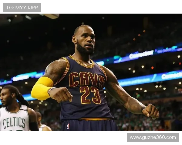 詹姆斯谈湖人新赛季目标：全力争取总冠军并培养年轻球员成长